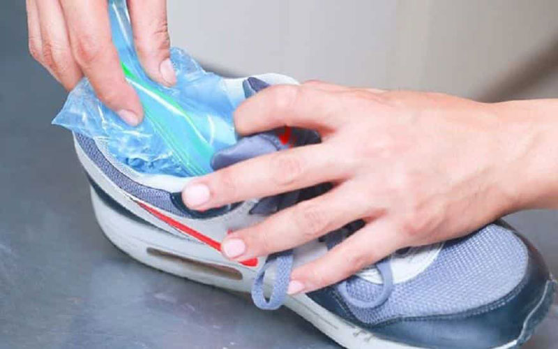 Máy sấy khắc phục giày bị chật