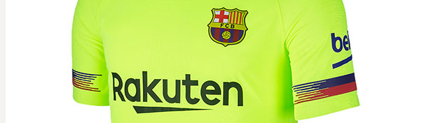 Phần tay áo của mẫu áo đấu Barca sân khách