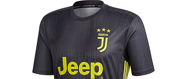 Mẫu áo thứ 3 Juventus 2019 dạng cổ tròn