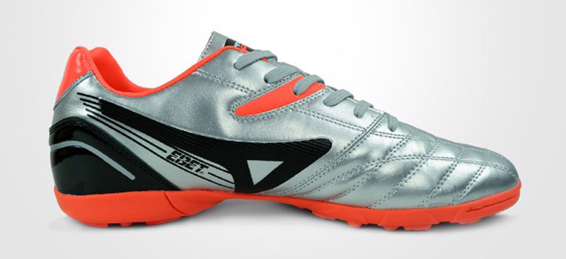 Thân giày EBET 16910 màu bạc được làm từ da PU cao cấp